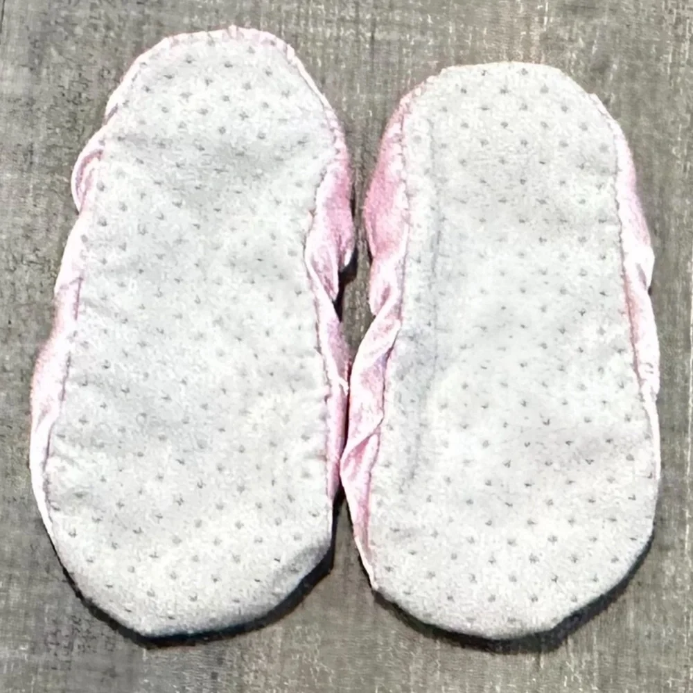 💞 Toddler Girls One Size Pink Slippers